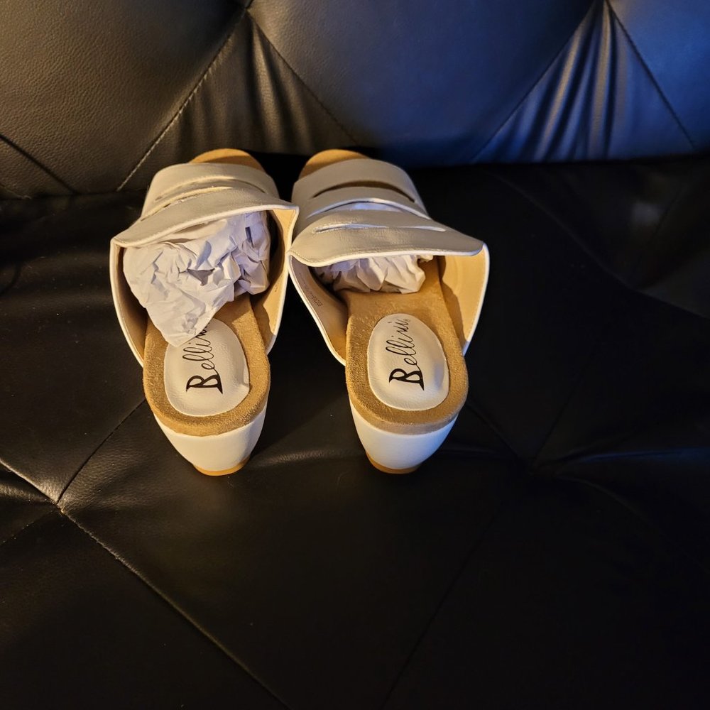sandals - Picture 2 of 4